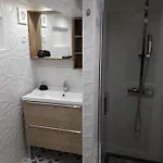 Centre Historique T3 Duplex Parking Gratuit דירה בזייה